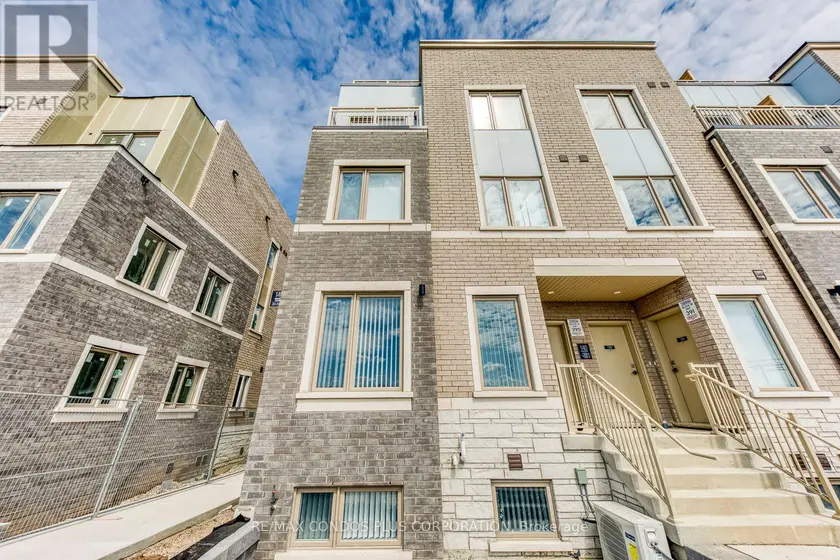 Townhouse at 281 - 140 HONEYCRISP CRESCENT, Vaughan