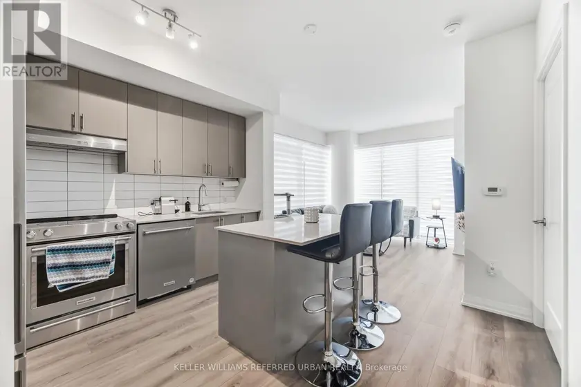 Apartment at 1115 - 9000 JANE STREET, Vaughan