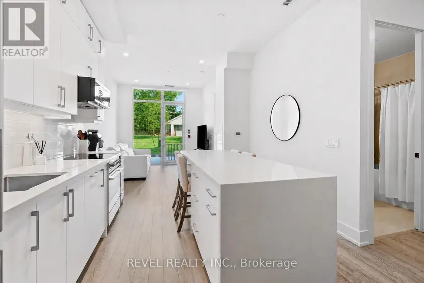 Apartment at 123 - 2075 KING ROAD, King