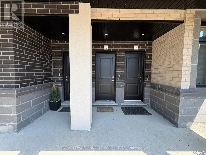 Townhouse at #9 - 9 PHELPS LANE, Richmond Hill