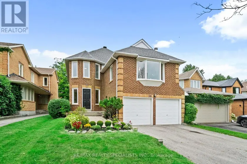 Detached at 38 SPRINGFIELD WAY, Vaughan