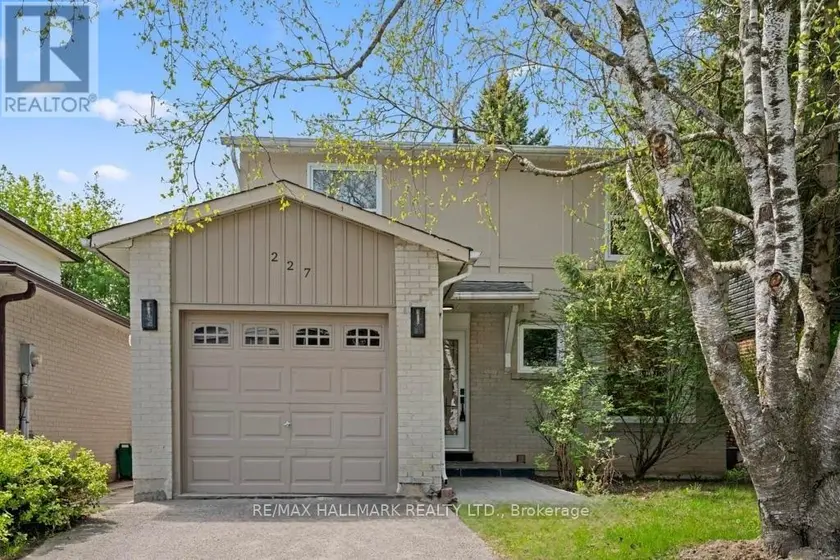 Detached at 227-BASEMENT THOMS CRESCENT, Newmarket