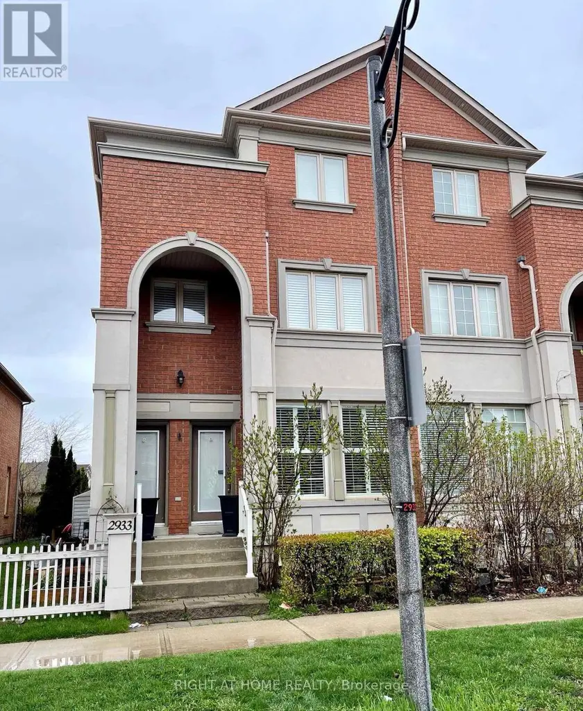 Townhouse at A - 2933 BUR OAK AVENUE, Markham