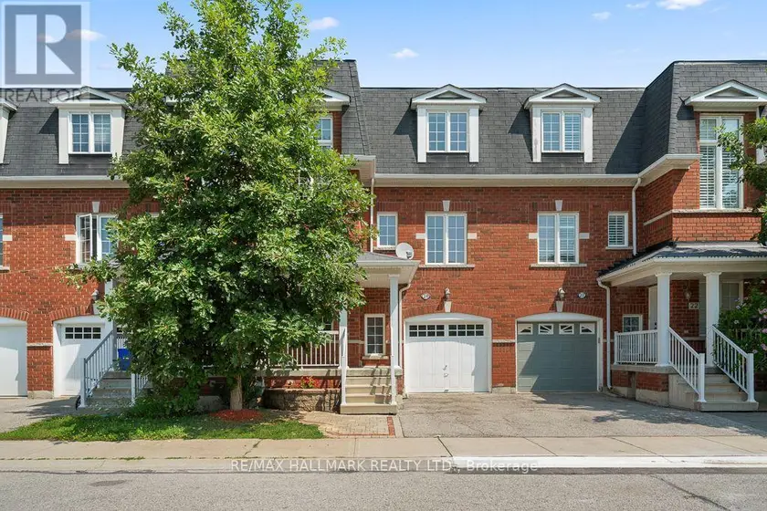 Townhouse at 24 - 15 OLD COLONY ROAD, Richmond Hill