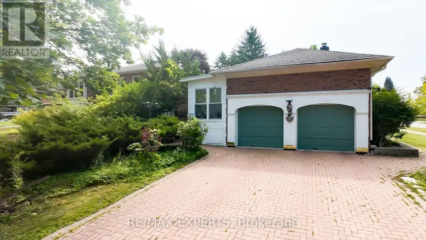 Detached at 284 MURRAY DRIVE, Aurora