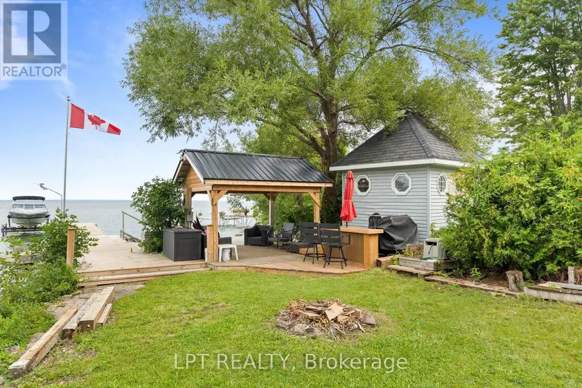 Detached at 427 LAKE DRIVE E, Georgina