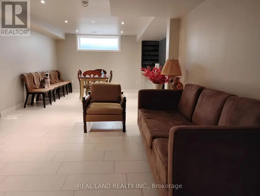 Detached at 190 HILLSVIEW(BASEMENT) DRIVE N, Richmond Hill
