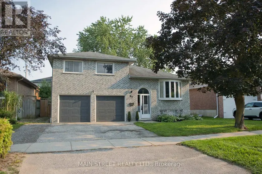 Detached at 97 RIVERGLEN DRIVE, Georgina