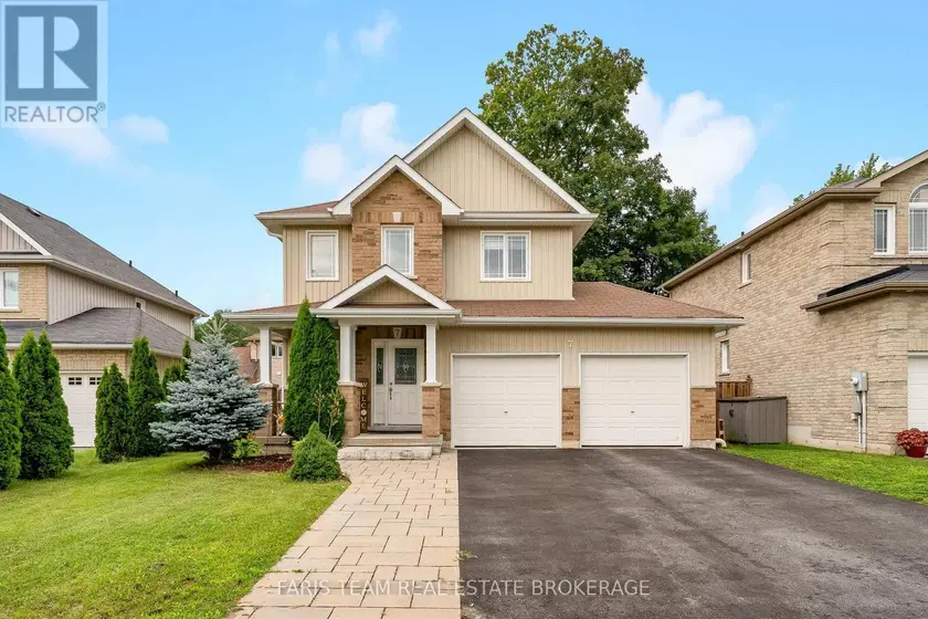 Detached at 7 MANCINI DRIVE, Essa