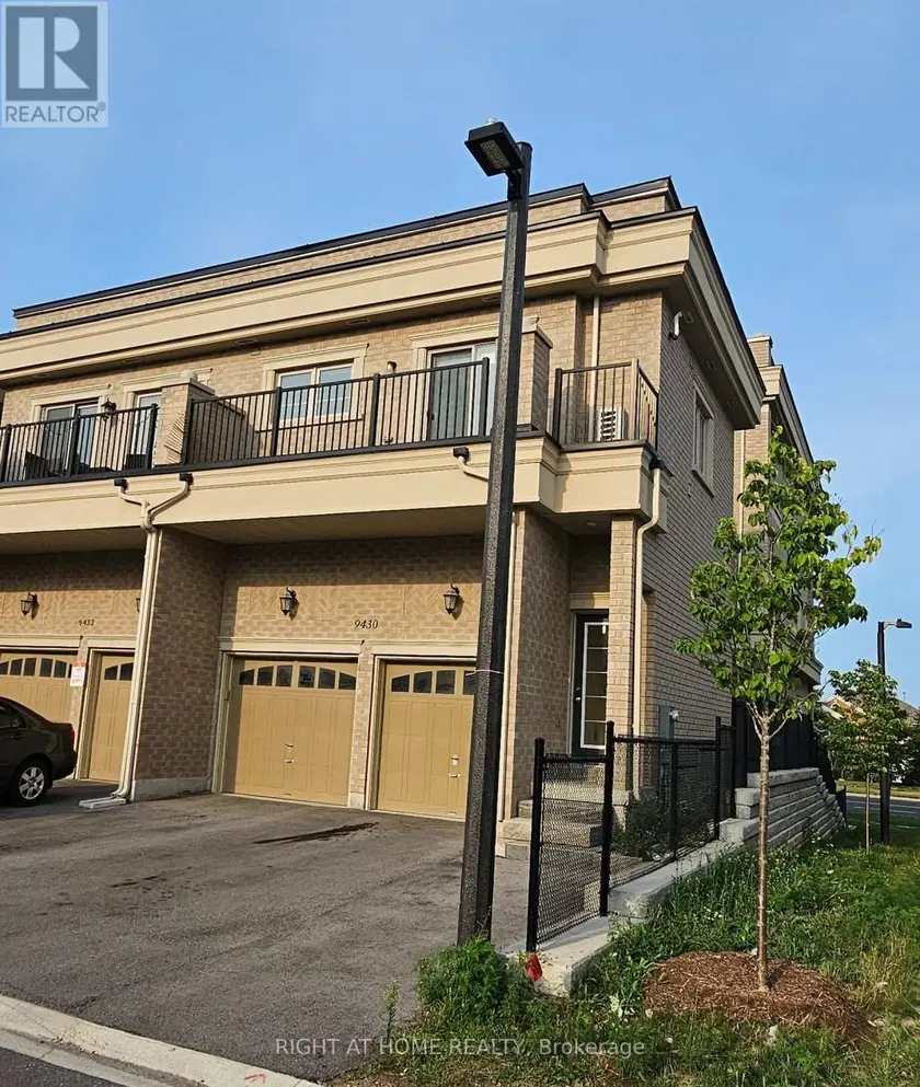 Townhouse at UPPER - 9430 BAYVIEW AVENUE, Richmond Hill