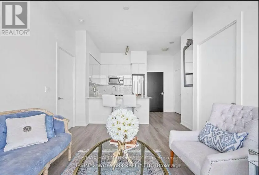 Apartment at 718 - 9471 YONGE STREET, Richmond Hill