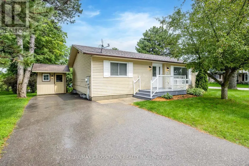 Detached at 92 TECUMSETH PINES DRIVE, New Tecumseth