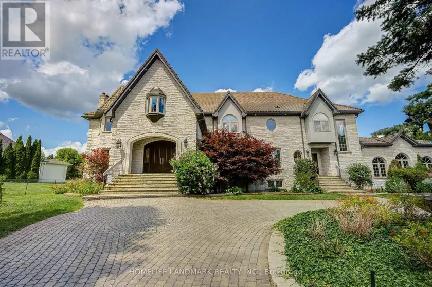 Detached at 21 KENSINGTON DRIVE, Richmond Hill