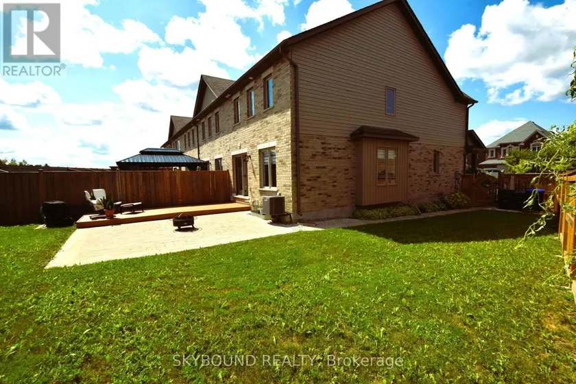 Townhouse at 199 HUTCHINSON DRIVE, New Tecumseth