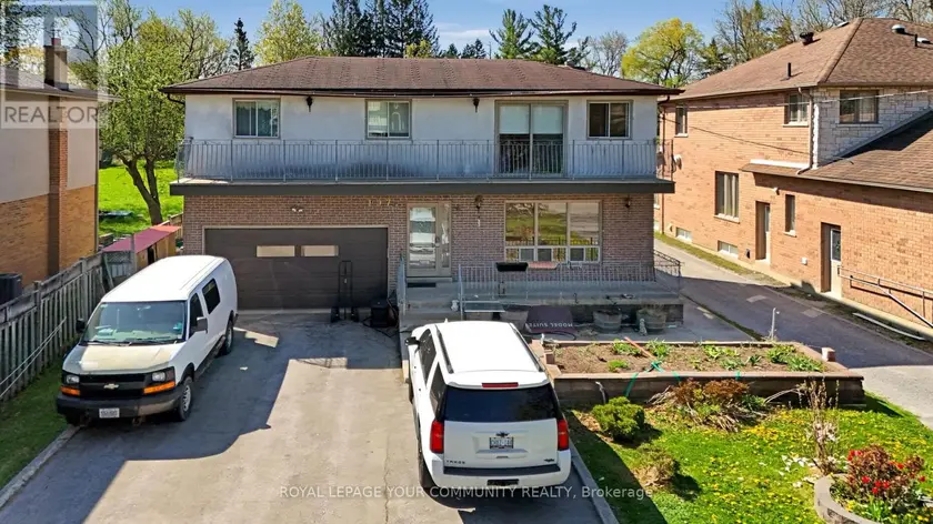 Detached at 197 DOUGLAS ROAD, Richmond Hill