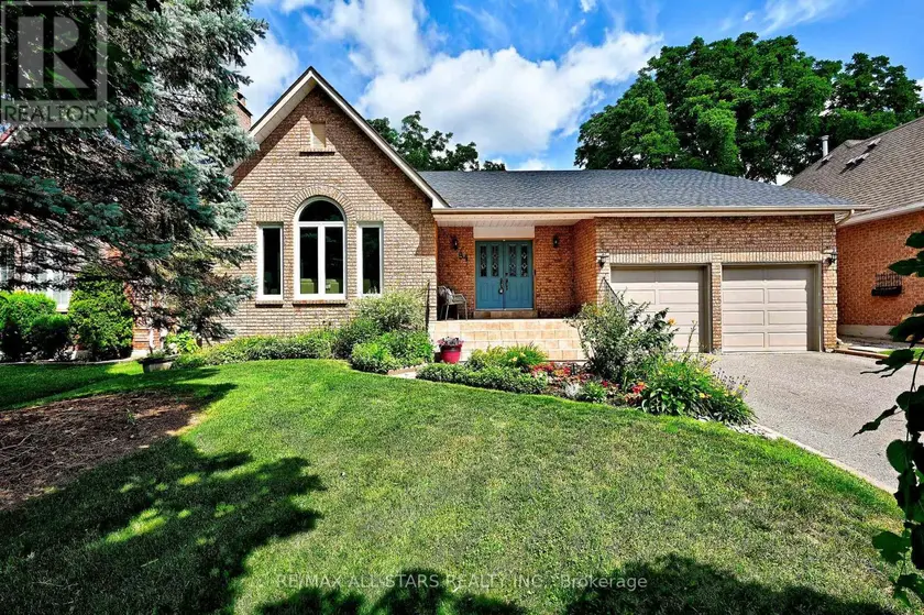 Detached at 34 CAPTAIN ARMSTRONG LANE, Markham