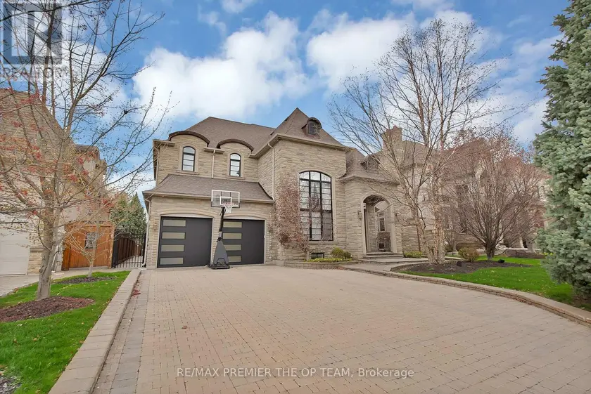 Detached at 62 AUTUMN GROVE COURT, Vaughan