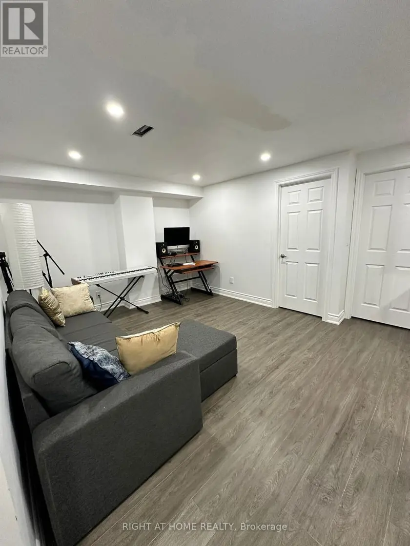 Semi-Detached/Link at 97 FOREST EDGE CRESCENT, East Gwillimbury