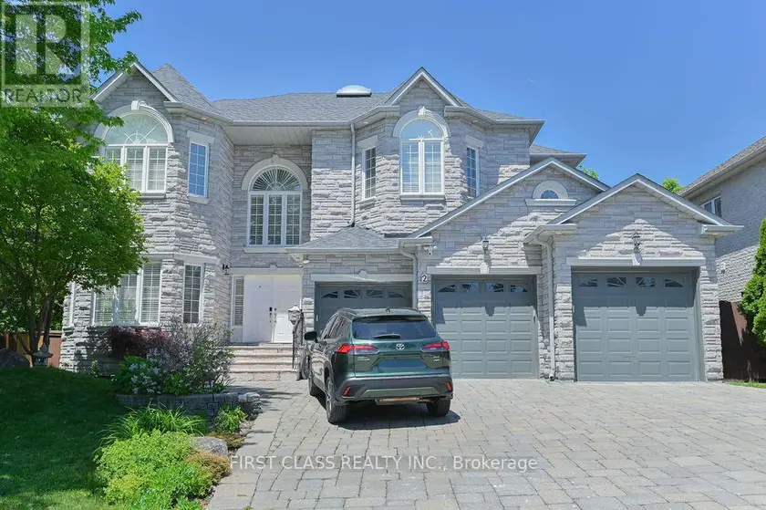 Detached at 2 WAINWRIGHT AVENUE, Richmond Hill