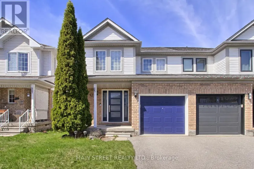 Semi-Detached/Link at 17 HIRST AVENUE, Georgina