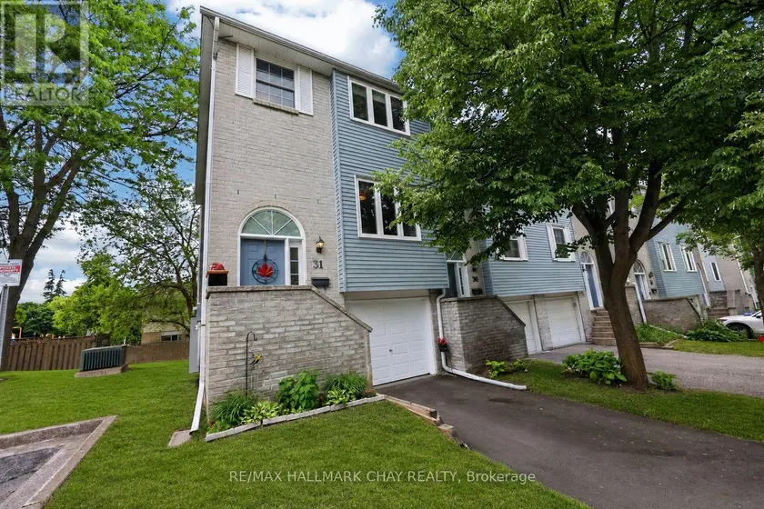 Townhouse at 31 HARMONY CIRCLE, Bradford West Gwillimbury