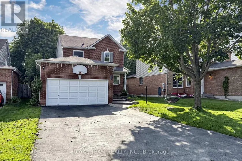 Detached at 28 AILSA DRIVE, Georgina