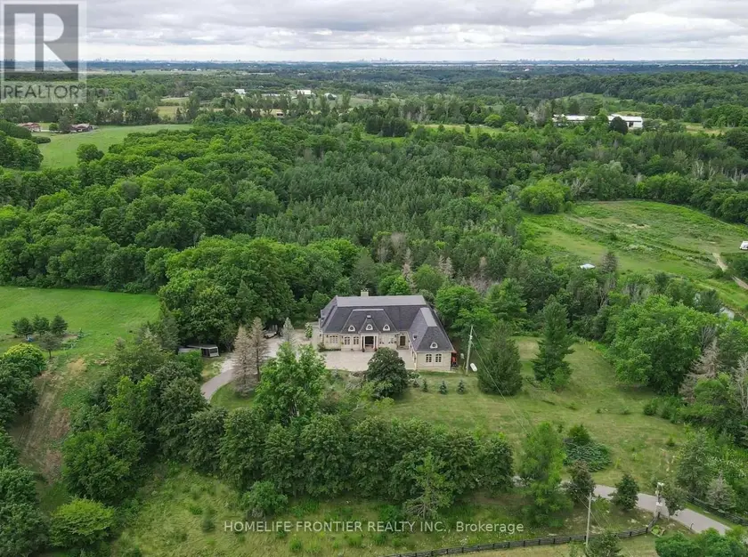 Detached at 7645 16TH SIDE ROAD, King
