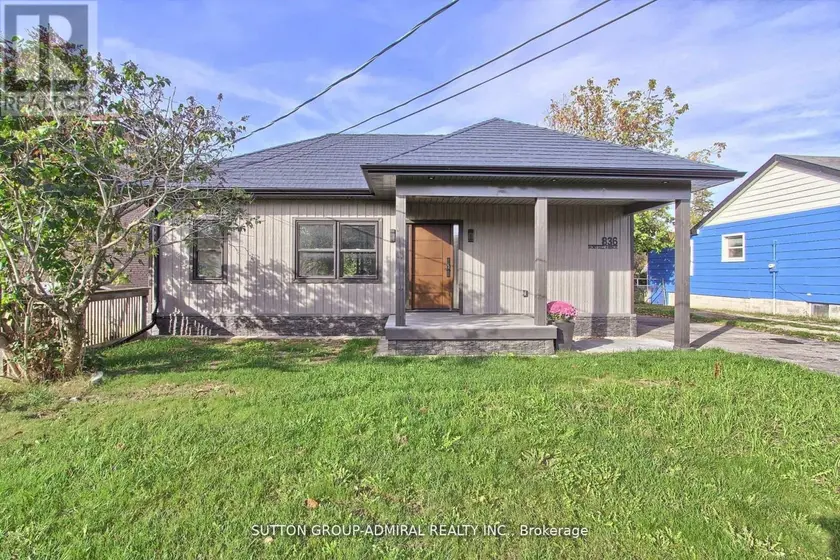 Detached at 836 MONTSELL AVENUE, Georgina
