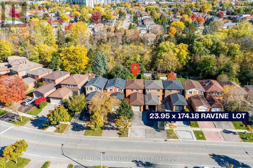 Detached at 125 KERSEY CRESCENT, Richmond Hill