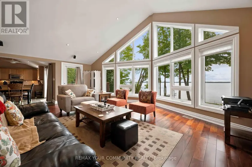 Detached at 386 BEAR ROAD, Georgina Islands