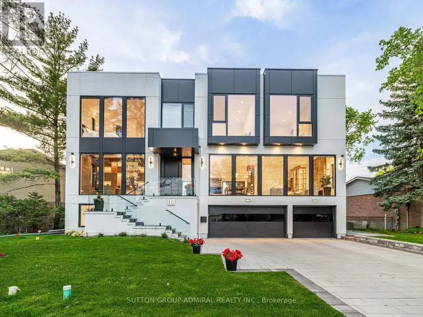 Detached at 16 SANDERSON CRESCENT, Richmond Hill