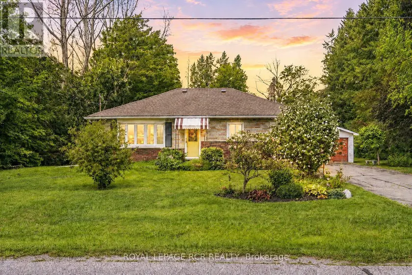 Detached at 36 MAY AVENUE, East Gwillimbury