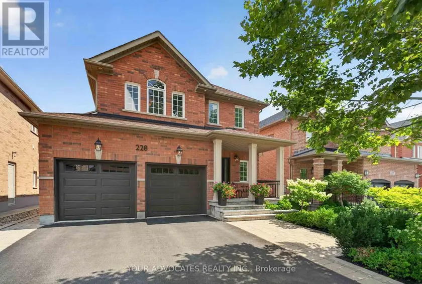 Detached at 228 TWIN HILLS CRESCENT, Vaughan
