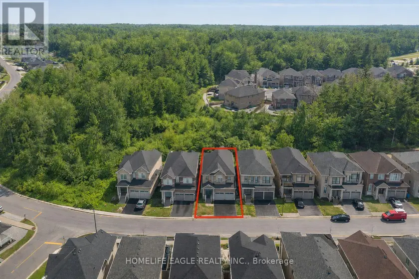 Detached at 71 WOODHAVEN AVENUE, Aurora