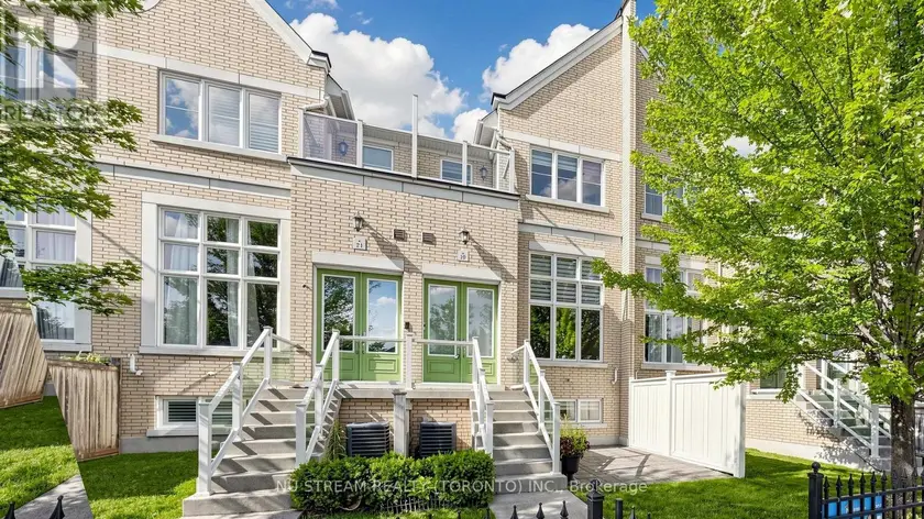 Townhouse at 15 - 19 MAYTIME WAY, Markham