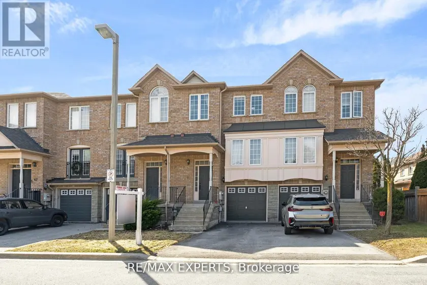 Townhouse at 61 - 19 FOXCHASE AVENUE, Vaughan