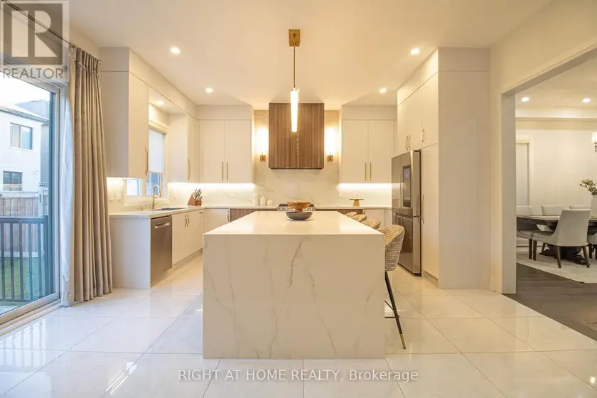 Detached at 43 LONGWORTH AVENUE, Richmond Hill