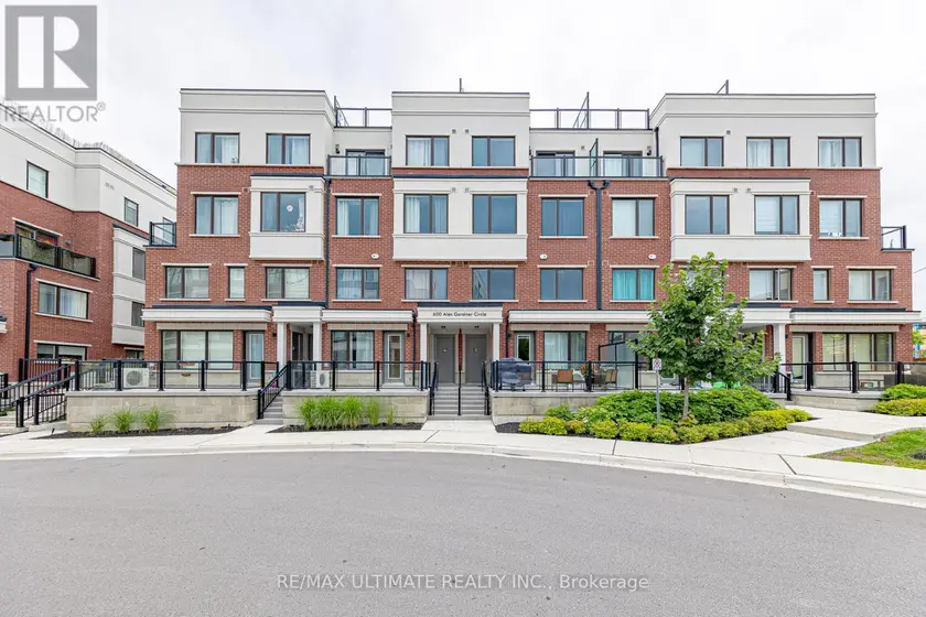 Townhouse at 109 - 600 ALEX GARDNER CIRCLE, Aurora