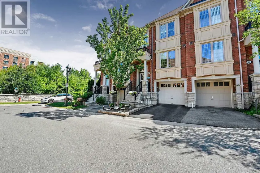 Townhouse at 370 DOAK LANE, Newmarket