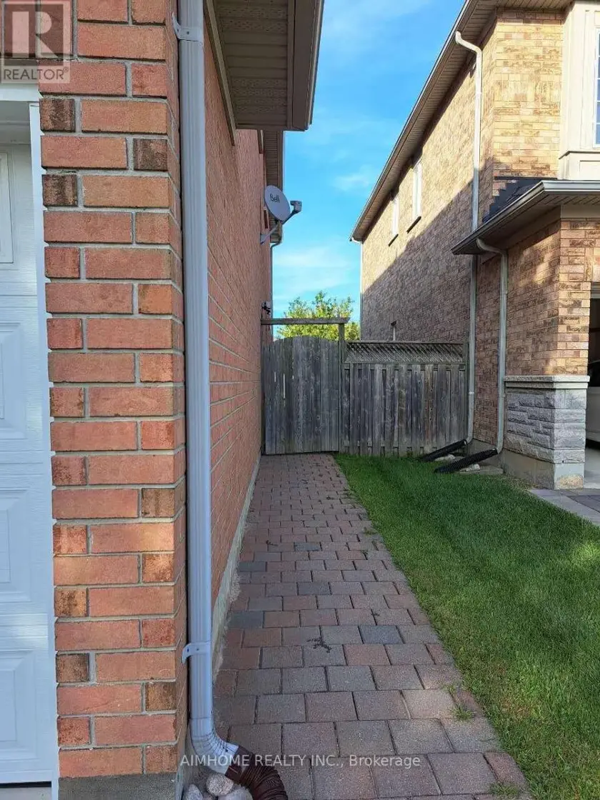 Detached at BSMT - 22 QUETICO DRIVE, Richmond Hill