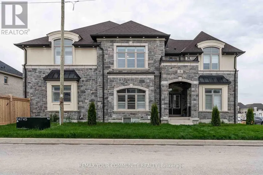 Detached at MAIN - 9 CRANLEY ROAD, East Gwillimbury