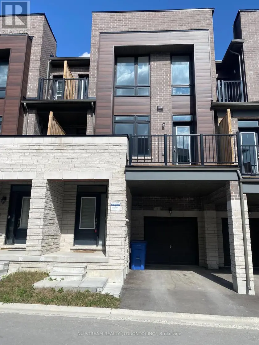 Townhouse at 11 GRIFFITH STREET, Aurora