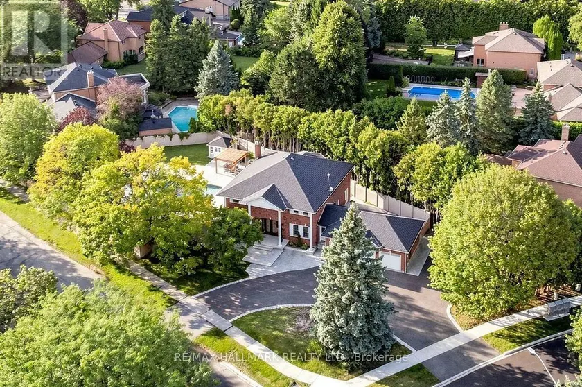 Detached at 8 BEAUFORT HILLS ROAD, Richmond Hill