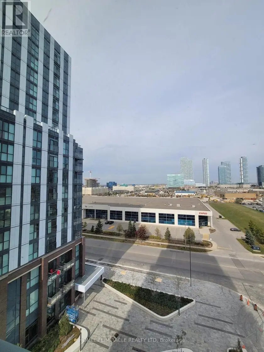 Apartment at 808 - 60 HONEYCRISP CRESCENT N, Vaughan
