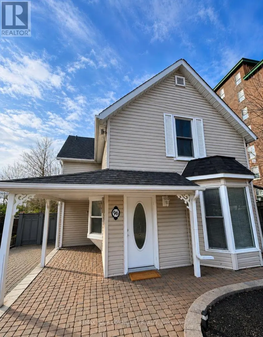 Detached at MAIN - 96 GURNETT STREET, Aurora