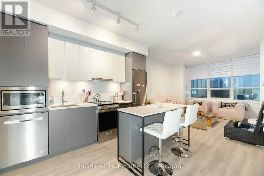 Apartment at 226 - 50 UPPER MALL WAY, Vaughan