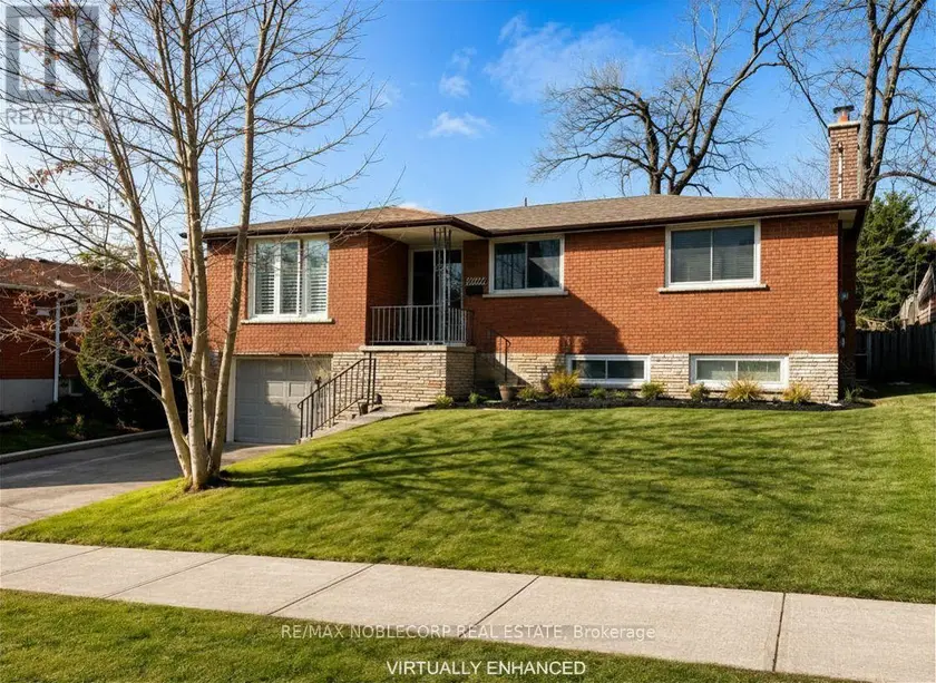 Detached at 166 COLLINGS AVENUE, Bradford West Gwillimbury