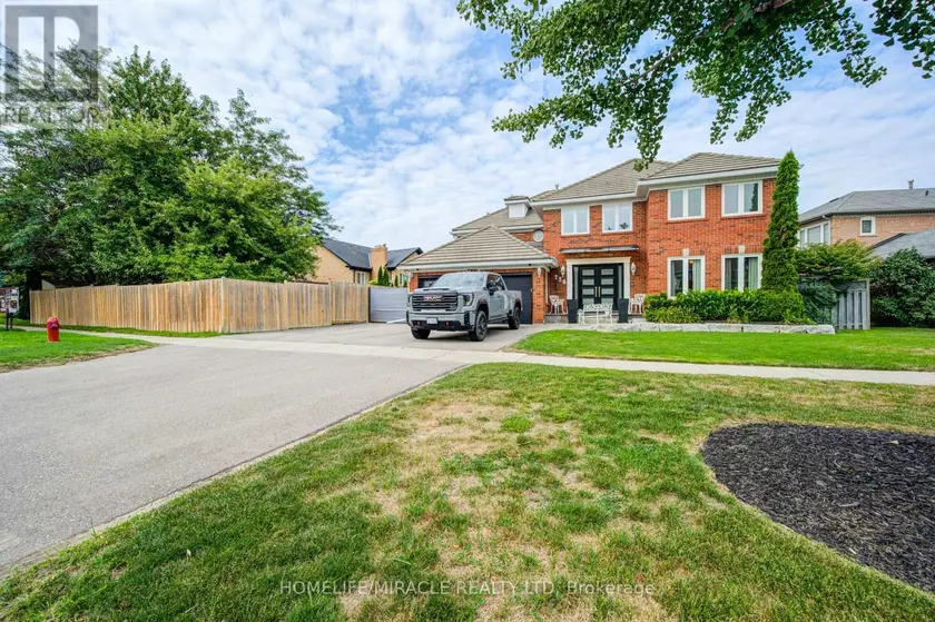 Detached at 756 KINGSMERE AVENUE, Newmarket