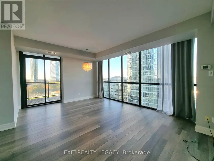 Apartment at 808 - 2900 HIGHWAY 7, Vaughan