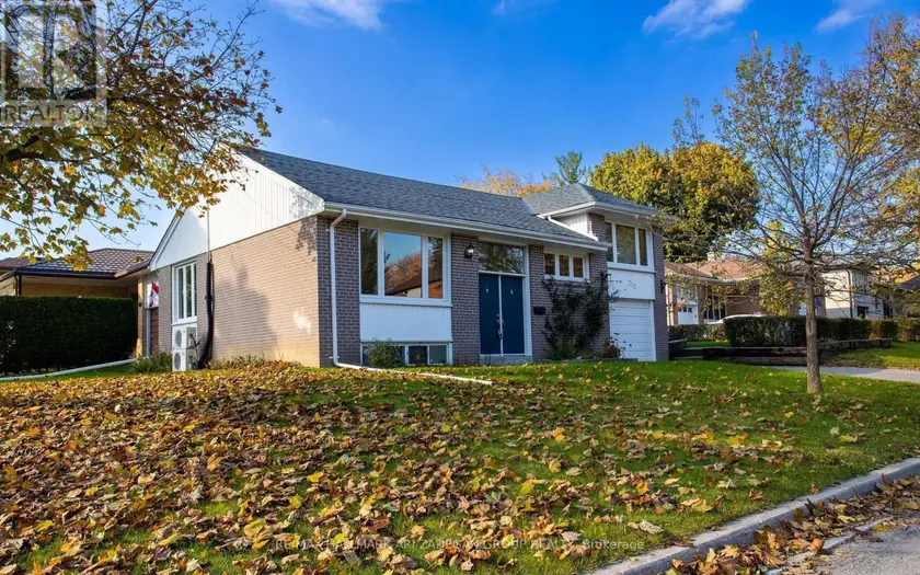 Detached at 210 HARRYGAN CRESCENT, Richmond Hill